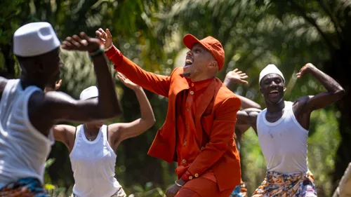 « Facile à Danser » : Soprano dévoile un nouveau titre