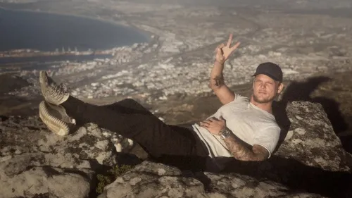 Découvrez le premier teaser du prochain documentaire sur Avicii