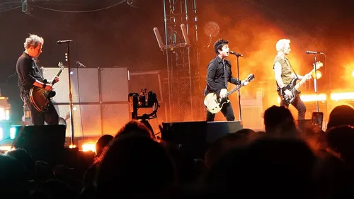 Green Day produit une fiction qui raconte leurs débuts 