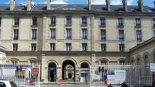 Gynécologue accusé de violences à Paris : un collectif à la...