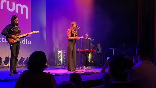 Découvrez les premières images du concert privé Forum à Saumur