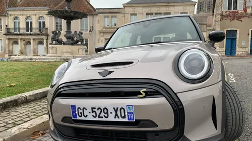 Road trip Vibration : effet karting assuré avec la MINI Electric