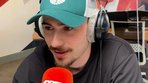 Pierre Garnier dans les studios de Wit FM : sa première fois à...