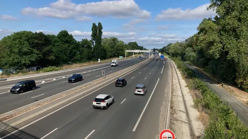 Départs en vacances : "Le smartphone reste un fléau pour la...