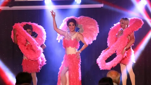 “The show must go on” au Cabaret des Belles Poules