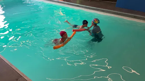 Le succès des cours d'auto-rescue pour éviter les noyades cet été