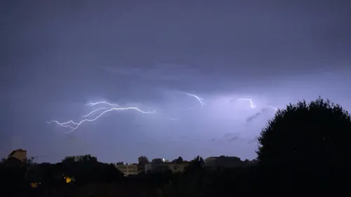 Météo : pluie, grêle, vent et orage attendus ce lundi en Aquitaine