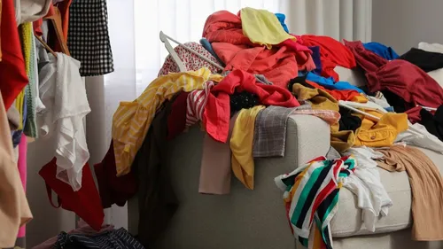 Des députés veulent s’attaquer à la fast-fashion