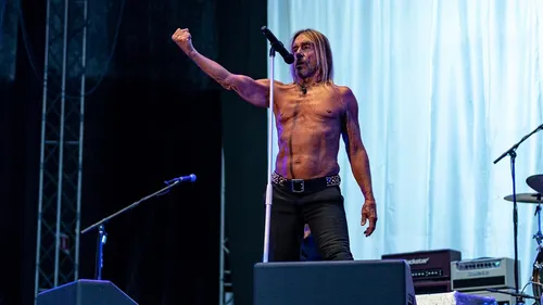 "Kick Me", le nouveau single frappant d'Iggy Pop (VIDEO)