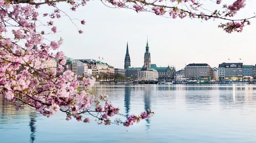 Hambourg, Naples, Malaga… Avec Volotea, les petites et moyennes...