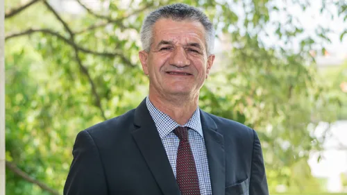 Bordeaux : Jean Lassalle visé par une enquête pour viol et...