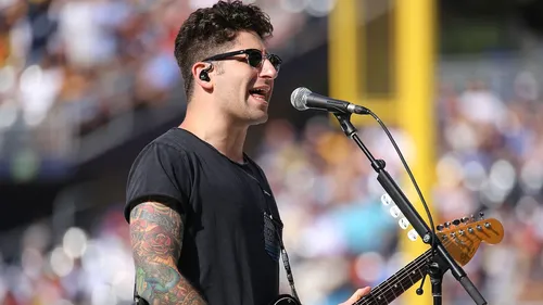 Exténué, Joe Trohman, le guitariste de Fall Out Boy fait un break 