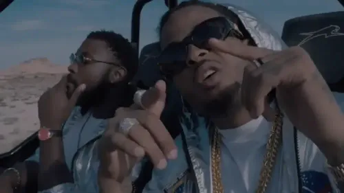 Kalash balance un numéro de téléphone pour écouter en exclusivité...