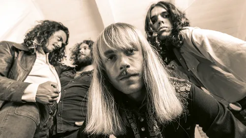 [Interview] : Komodor nous offre un voyage dans le temps, direction...