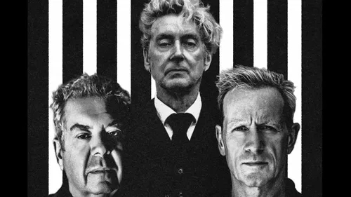 Single inédit du nouveau projet de Lol Tolhurst, ex batteur de The...