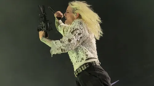 Linkin Park révèle "Casualty" en live, son dernier single avant la...