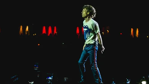 Mick Jagger s’éclate incognito dans une fête sur un morceau...