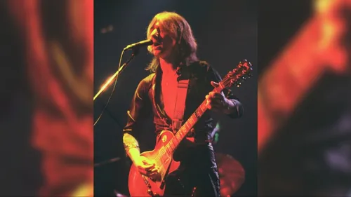 Disparition de Mick Ralphs, guitariste de Bad Company et Mott The...