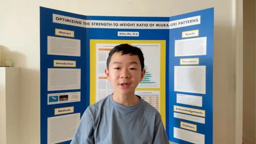 A 14 ans, il créé un origami capable de supporter son poids