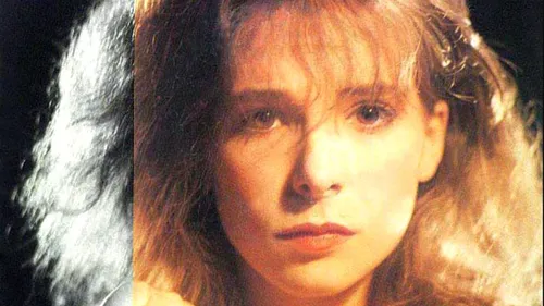 Ce vinyle culte (et hors de prix) de Mylène Farmer va enfin être...