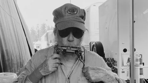 Neil Young de retour avec un documentaire et un live