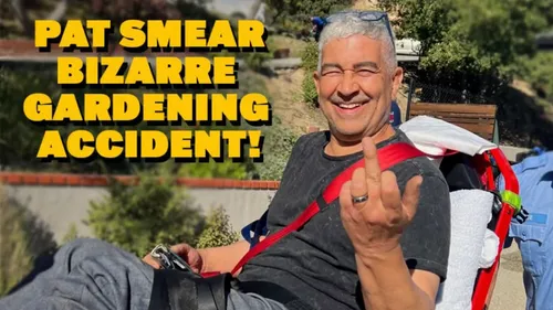 Les Foo Fighters perdent leur guitariste Part Smear avant leur tournée