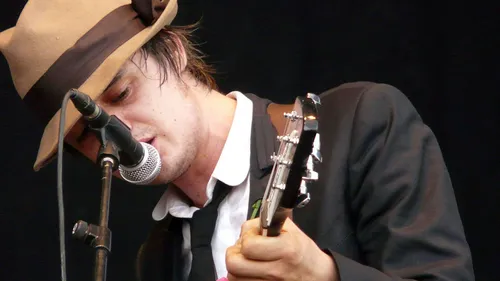 Pete Doherty se met à nu dans le documentaire "Stranger In My Own...