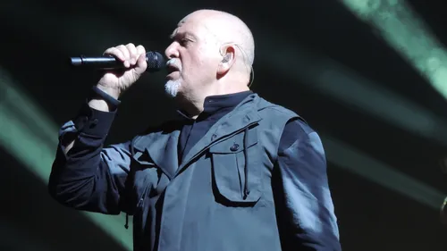 Peter Gabriel dévoile "What Lies Ahead (Bright-side mix)", son...
