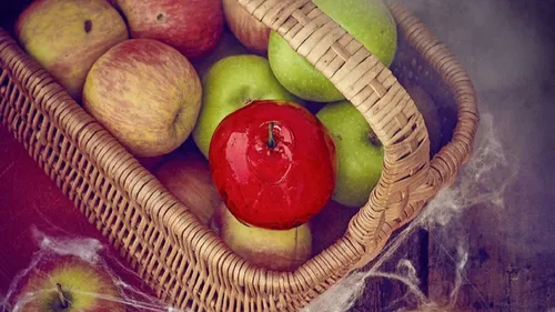 "Les pâtisseries enchantées" : 33 recettes pour réaliser les plus...