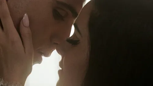 Première bande-annonce de "Priscilla", le biopic de Sofia Coppola...