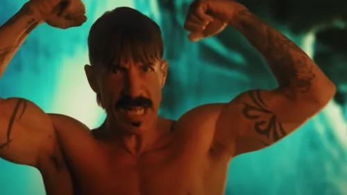 BEST OF 2022 : TOP 3 de vos chansons, groupes et concerts préférés...