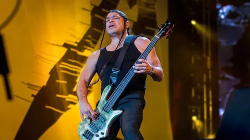 Metallica : l'interview de Robert Trujillo pour "72 Seasons" (audio)