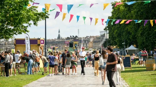 Dégustations et douceur de vivre à la Fête du Vin de Bordeaux