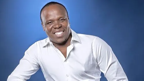 Diplômé de HEC, le chanteur de Magic System met le feu à la remise...