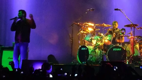 System of a Down célèbre les 20 ans de son ultime album "Hypnotize"...