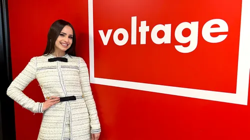 Justin Timberlake, Miley Cyrus, Selena Gomez… Sofia Carson parle de...