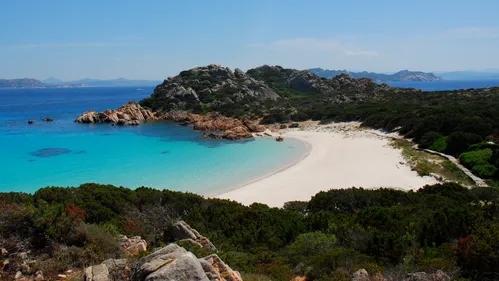 Sardaigne : une influenceuse brésilienne condamnée à une lourde...