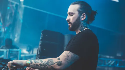 « Hooligans » : découvrez le nouveau single de Steve Angello