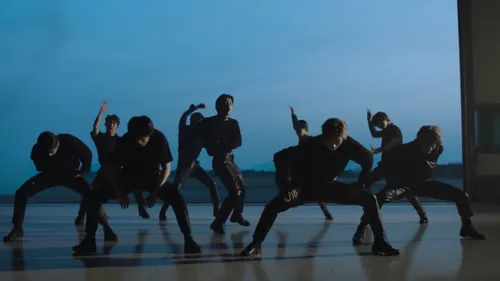 Le groupe de K-Pop T1419 rend hommage à Daddy Yankee