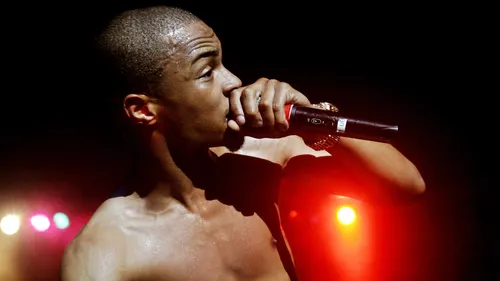 T.I riposte avec "Lessons", son quatrième diss track contre 50 Cent