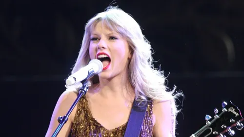 Elle bat le record mondial d’écoute de Taylor Swift à 13 ans