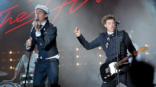 THE HIVES : le retour des Suédois avec le titre “Bogus Operandi”