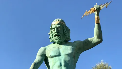 Parc Astérix : « Tonnerre de Zeus » va fermer plusieurs mois pour...