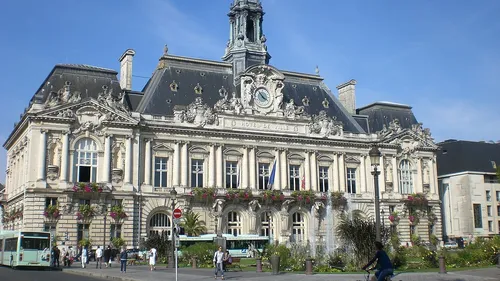 Tours : une adjointe au maire poursuivie dans une affaire de...