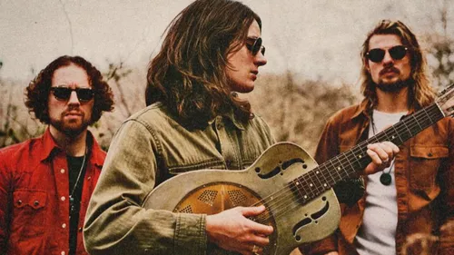 "Ain’t None Watered Down" : le nouveau single de Tyler Bryant & The...