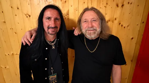 Judas Priest : le bassiste Ian Hill annonce sa retraite après 57 ans