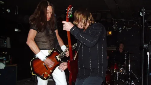 Urge Overkill dit "Oui" pour son retour