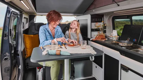 Prendre la route en van aménagé : avec quels équipements ?