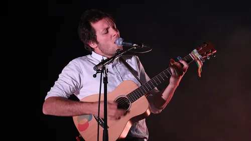 Vianney sur scène aux côtés de Patrick Fiori pour "Corsu Mezu Mezu"