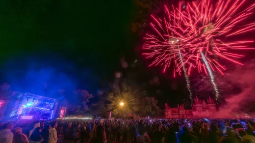Tour Vibration 2023 : 30 000 personnes à Sully-sur-Loire !